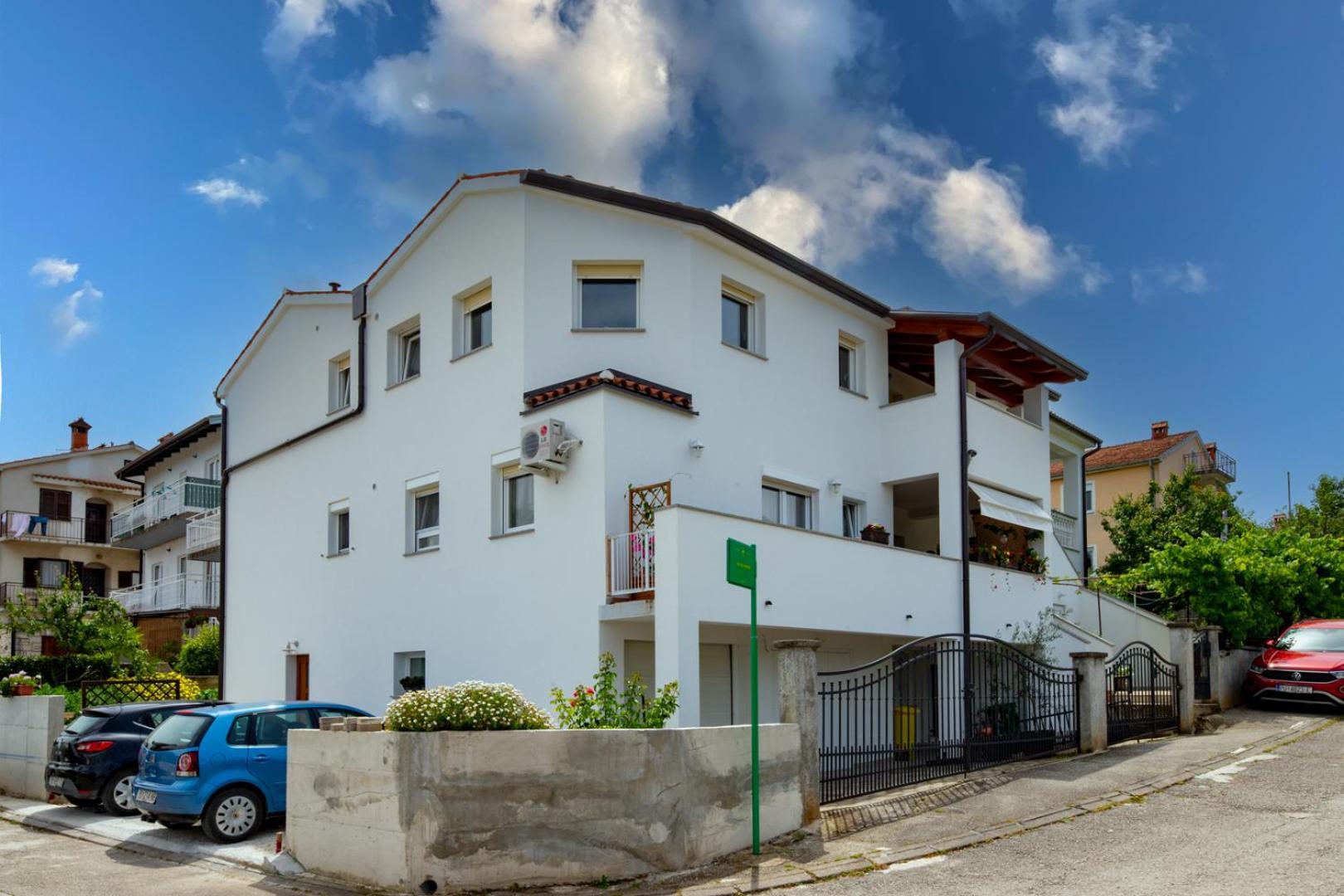 El Mar Apartment *
